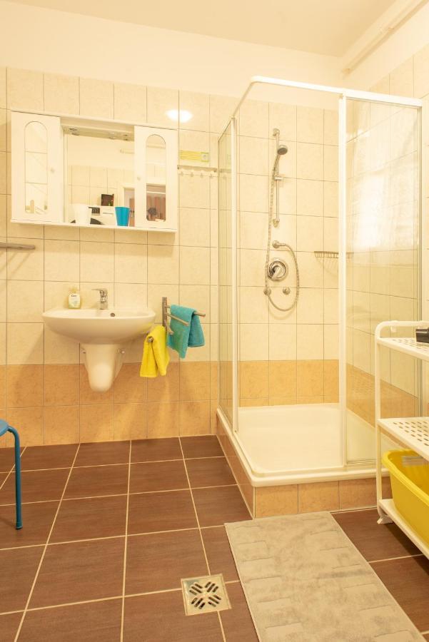 Modor Apartman Alsópáhok Exteriör bild