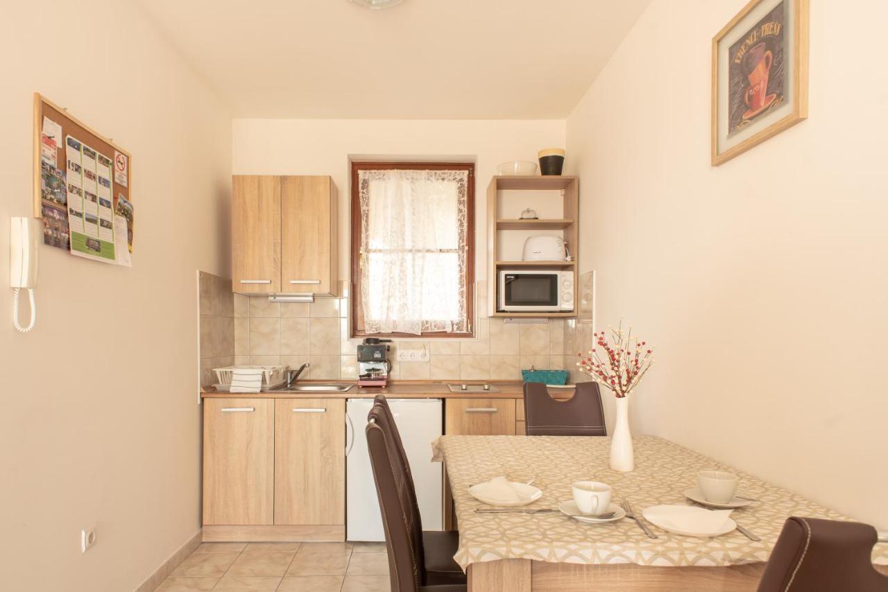 Modor Apartman Alsópáhok Exteriör bild