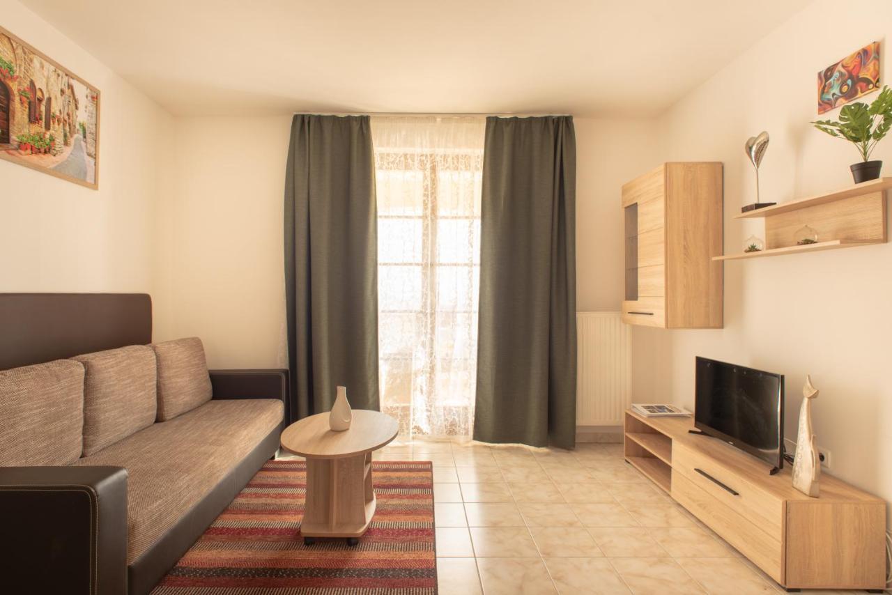 Modor Apartman Alsópáhok Exteriör bild