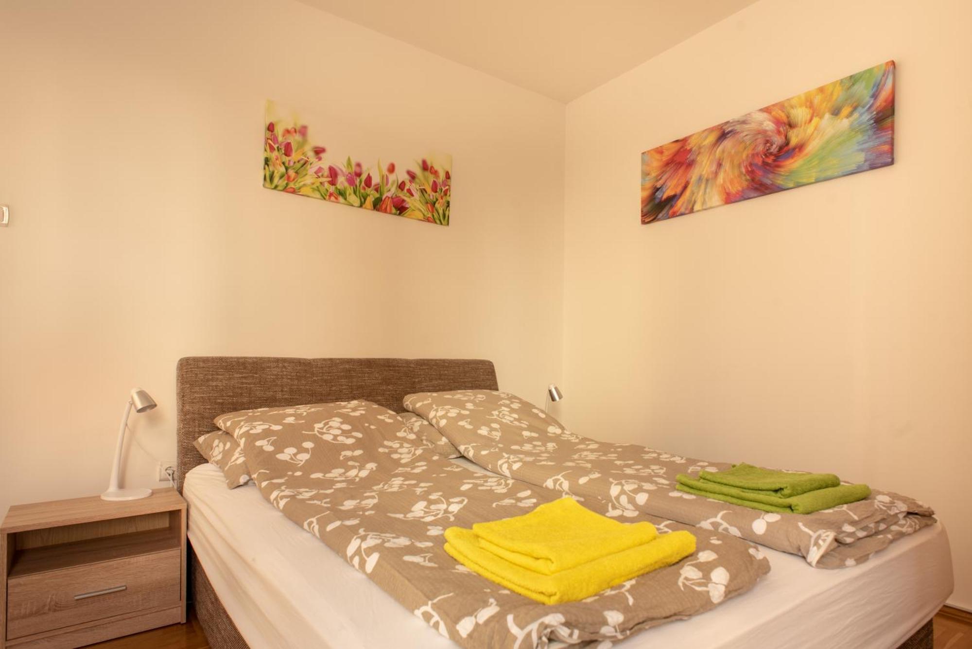 Modor Apartman Alsópáhok Exteriör bild
