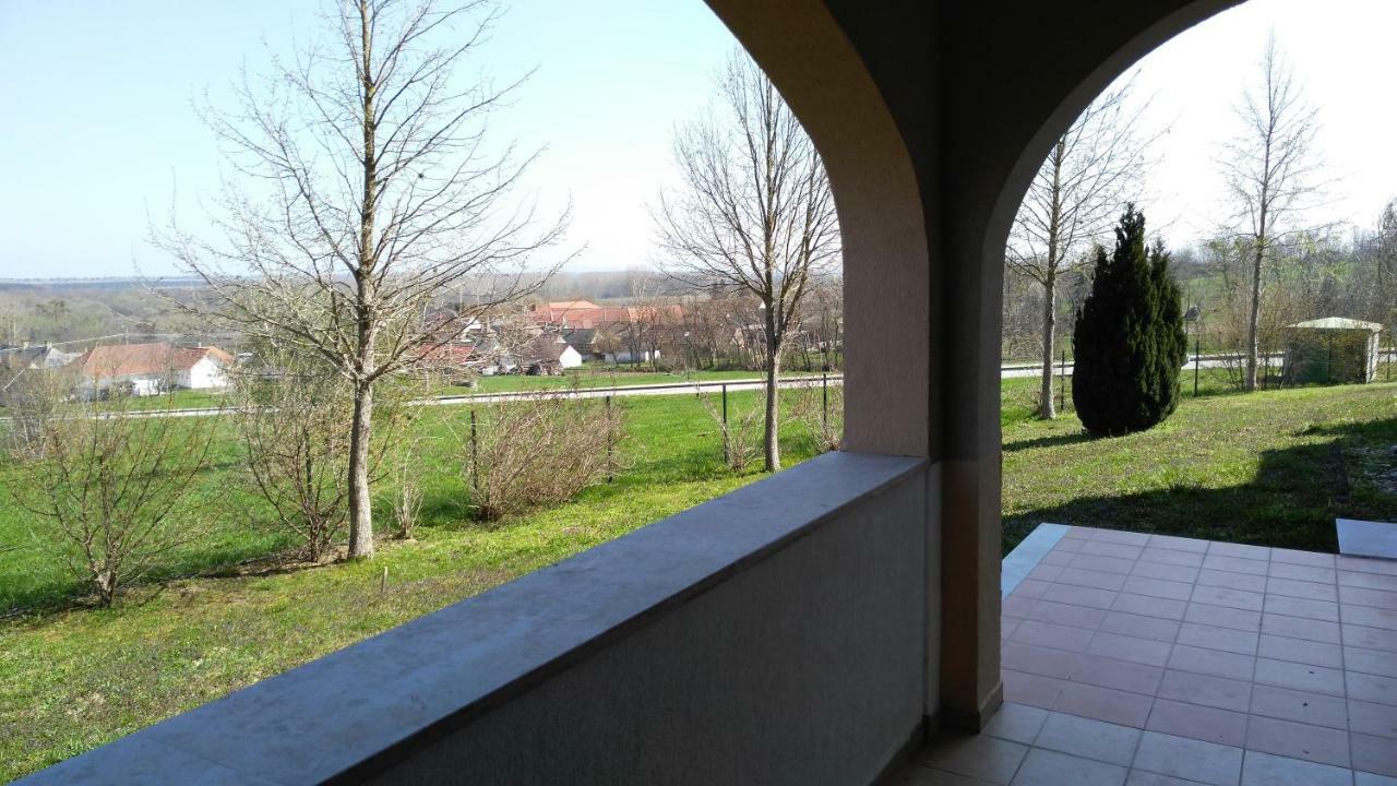 Modor Apartman Alsópáhok Exteriör bild