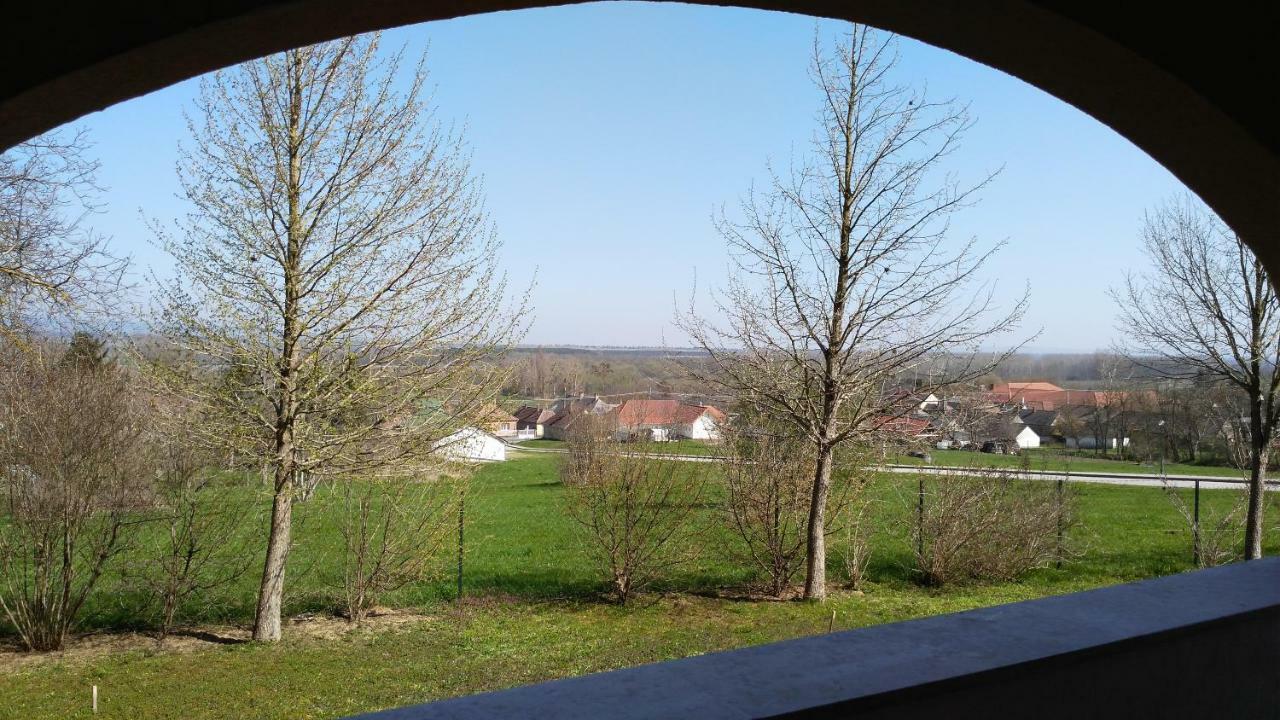 Modor Apartman Alsópáhok Exteriör bild